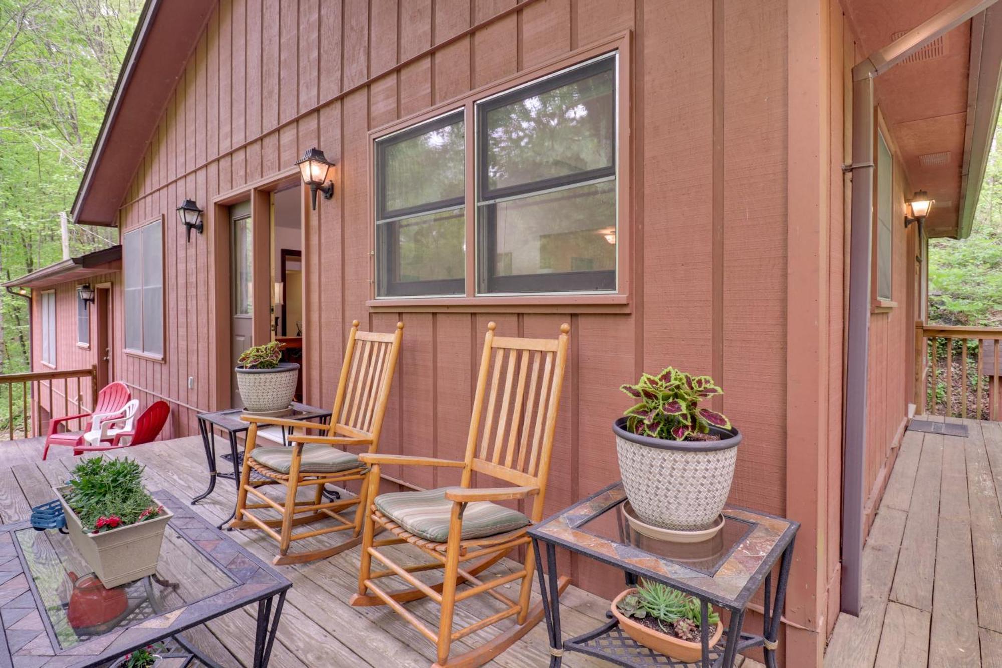 Cozy Whittier Home With Fire Pits Less Than 15 Mi To Hiking! Bagian luar foto